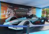 Jelang E-Prix, Dirut Jakpro Pamerkan Replika Mobil Formula E di Bundaran HI