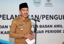 Saidi Mansyur Lantik 5 Pengurus Baru Baznas Banjar