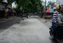 Baru Setengah, Warga Apresiasi Proyek perbaikan Jalan Pasar Bangil