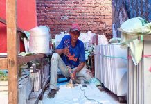 Bertahan di Tengah Krisis Ekonomi, Seorang Warga di Indramayu Kembangkan Kerajinan Tangan