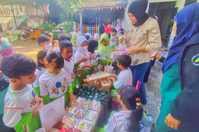Kegiatan Market Day TK Al Hidayah 2, Kelapa Gading, Foto: PONTAS.ID