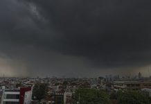 Warga Jakarta Diimbau Waspadai Peringatan Dini Cuaca Hari Ini