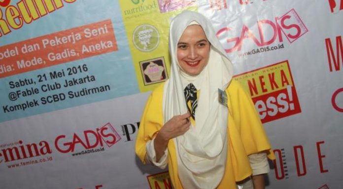 Andhara Early