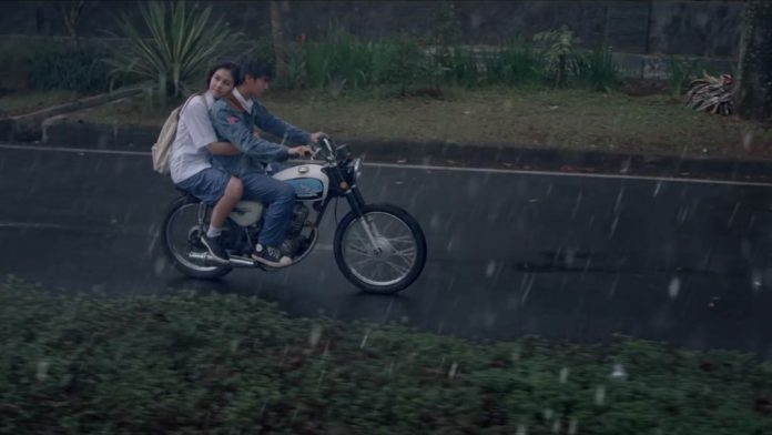 Ilustrasi Pacaran Naik Motor