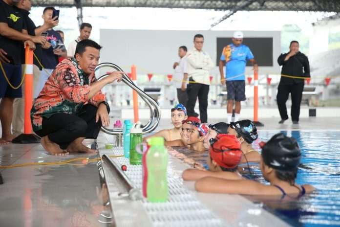 Imam Nahrawi Kunjungi Aquatic Senayan Jakarta