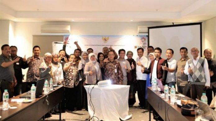 Kementerian Koperasi dan UKM menyiapkan asesor kompetensi Pendamping UMKM melalui Bimbingan Teknis (bimtek) Asesor