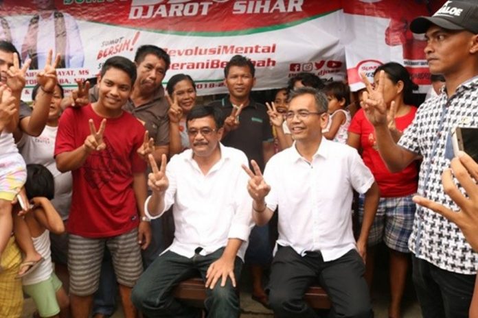 Masyarakat Muara Pinang, Kota Sibolga mengerumuni Djarot dan Sihar Sitorus