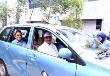 Menpar Turun Langsung Jadi Mentor Pengemudi Blue Bird