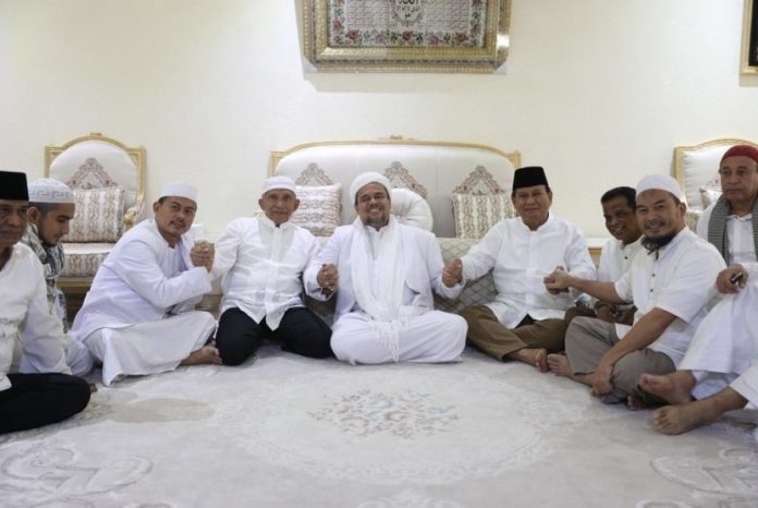 Momentum pertemuan Amien rais, Prabowo Subianto, dan Habib Rizieq di Makkah