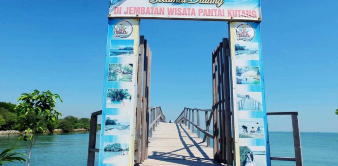 Pantai Kutang Lamongan