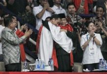Langkah Pesilat Hanifan Memeluk Jokowi-Prabowo Momen yang Damai
