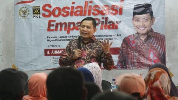 Anggota MPR Fraksi PKS Ahmad Zainuddin Saat Sosialisasi Empat Pilar
