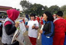 Sosialisasi Pemilu, Relasi KPU Bagi-bagi Brosur