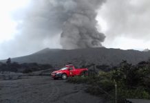 BNPB: Meski Erupsi, Gunung Bromo Tetap Aman Dikunjungi