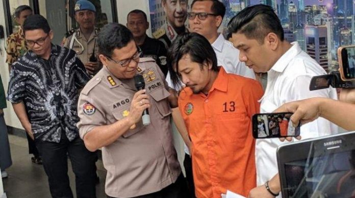 Vokalis Band Zivilia Zulfikar di Polda Metro Jaya
