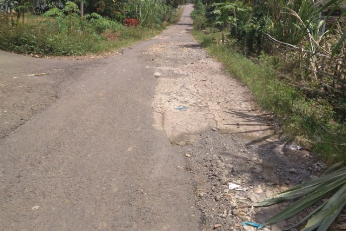 Jalan-Desa-Bumi-Agung-Musi-Rawas