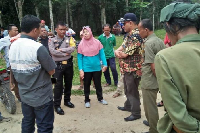 Demo-Blokir-Jalan-Sipispis