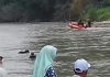 Terpeleset, Mukimin Hanyut Terseret Arus Sungai