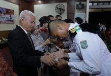 Plt. Bupati Asahan Ajak ASN Maknai HUT RI ke-74 dengan Kinerja