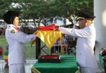 Plt. Bupati Asahan Pimpin Upacara Penurunan Bendera