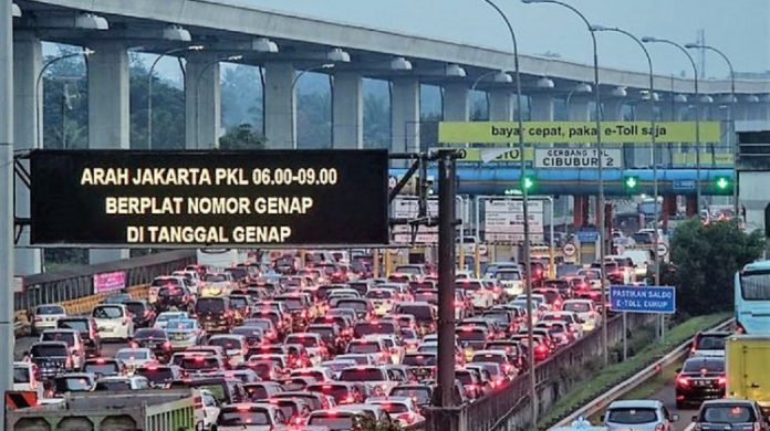 Gerbang Tol Terkena Dampak Ganjil Genap