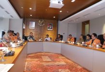 MPR Harap DPR-Pemerintah Segera Perbaiki RUU KUHP Ketua MPR Bambang Soesatyo bersama Sekjen Ma'ruf Cahyono Beraudensi dengan perwakilan universitas