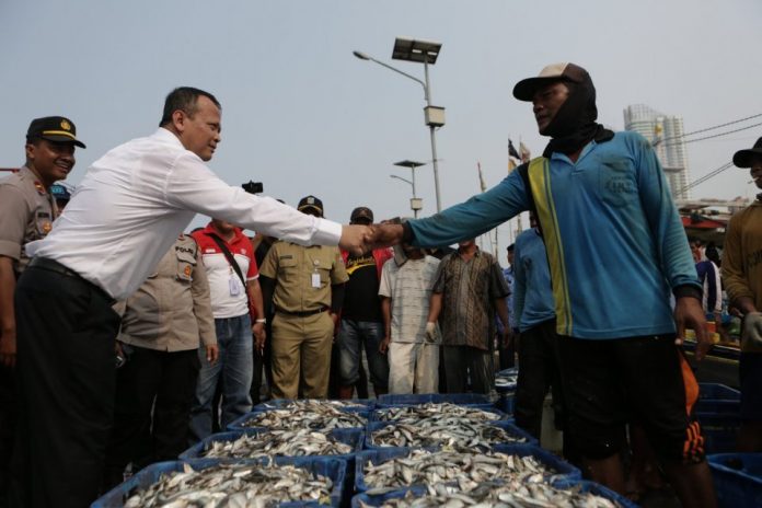 Menteri KKP Edhy Prabowo Beraudensi dengan Nelayan di Pelabuhan Muara Angke
