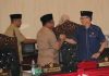 Akhyar: Mari Curahkan Pemikiran untuk Kepentingan Masyarakat Wakil Wali Kota Medan Akhyar Nasution Salam Komando dengan Ketua DPRD Kota Medan