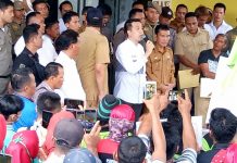 Ketua DPRD Sergai Sambut Kehadiran Ratusan Pekerja/Buruh Dengan Akrab