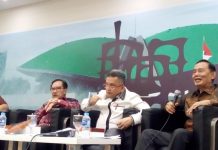 Dewan Pengawas KPK Harus Kredibel Trimedya Panjaitan bersama Antasari Azhar dan Abbas Sa'id dalam sebuah diskusi