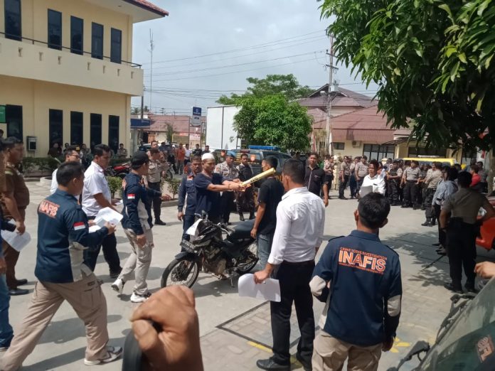Polres Tebing Tinggi Gelar Rekontruksi Pembunuhan Reza Sinaga Polres Tebing Tinggi Gelar Rekontruksi Pembunuhan Reza Sinaga