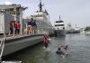 TNI AL Latih Mahasiswa Stikes Hang Tuah Evakuasi Medis di Laut