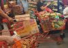 RI Positif Corona, Pengusaha Imbau Masyarakat Tak Lakukan Aksi Borong Masyarakat Borong Sembako di Pusat Perbelanjaan