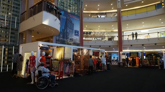 Pusat Perbelanjaan di Mal Kelapa Gading