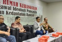 MPR: GBHN untuk Sinergitas Pembangunan Pusat-Daerah Syarief Hasan bersama Ahmad Riza Patria dan Pangi Syarwi Chaniago dalam diskusi Empat Pilar MPR