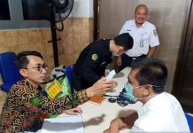 Larang Penumpang Bersuhu Tinggi, PT KAI Siap Lakukan Refund Tiket Tim Medis PT KAI Cek Kesehatan Pegawaimya
