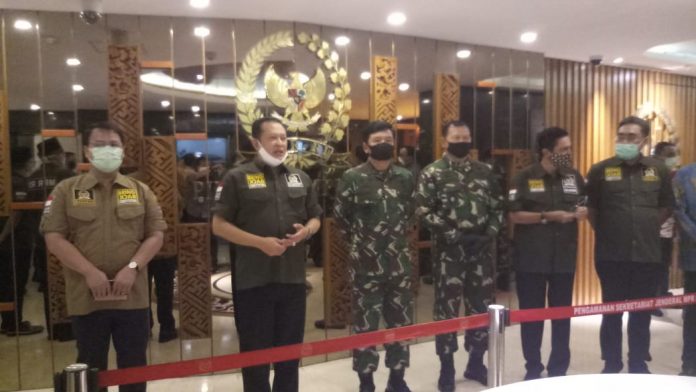 Bambang Soesatyo bersama Pimpinan MPR dan Panglima TNI Marsekal Hadji Tjahjanto saat jumpa pers