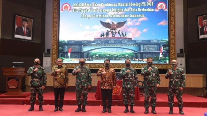 Ahmad Basarah bersama TNI
