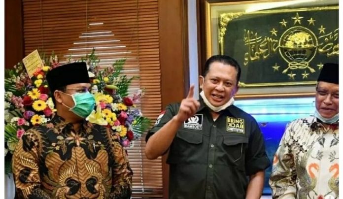 Bambang Soesatyo ditemani Ahmad Basarah dan KH Saiq Aqil Sirajd