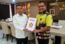 Surat Rekomendasi Gerindra Turun, Denny Indrayana Pastikan ‘Tiket’ ke Pilgub Kalsel Denny Indrayana Terima Rekoemendasi Partai Gerndra Maju Pilgub Kalsel 2020