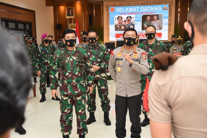 Marsekal Hadi Tjahjanto bersama Jenderal Idham Aziz Menghadiri Capaja TNI-Polri
