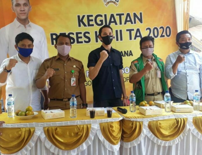 Dimaz Raditya Soesatyo beraudensi dengan Warga Semper Barat