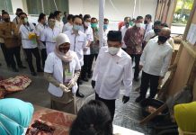 Sudin KPKP Jakpus Periksa Sapi Kurban Kemendag Sudin KKP Jakpus Periksa Daging Sapi dari Kemendag