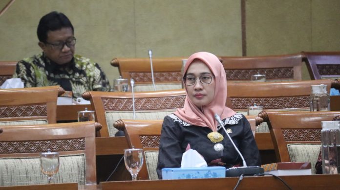 Anggia Erma Rini Anggia Erma Rini