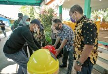 Plt Ketua TP PKK Resmikan Rumah Internet Gratis