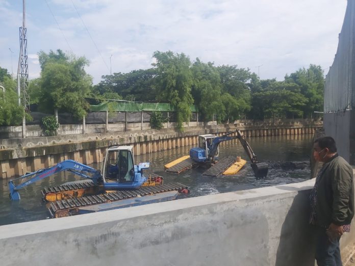 Penggerukan Kali Utan Kayu