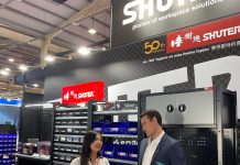 Kerjasama dengan Biro Luar Negeri, TAITRA Pamerkan Produk Perangkat Keras Sophia Cheng, Sales Representative Shuter Ent. memperkenalkan stan dan produk berkualitas mereka
