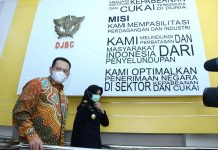 Kunjungi Bea Cukai Bandara Soetta, Bamsoet Dorong Ekspor Produk UMKM Bambang Soesatyo Kunjungi Bea Cukai Bandara Soekarno Hatta