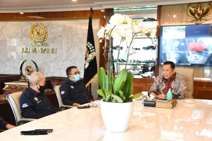 Bambang Soesatyo bersama IMI