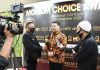 Ahmad Basarh Terima Anugerah Muslim Award Ahmad Basarah